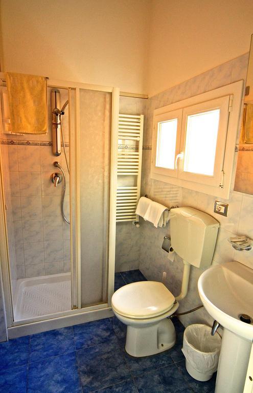 Camere Fontanavecchia ヴェルナッツァ 部屋 写真